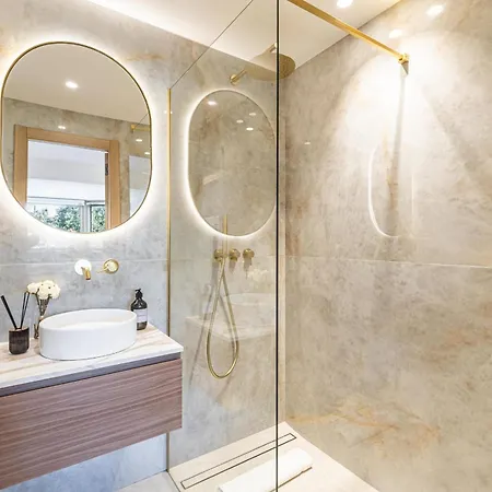 Ref 1980 - Palm Sea View Κάννες