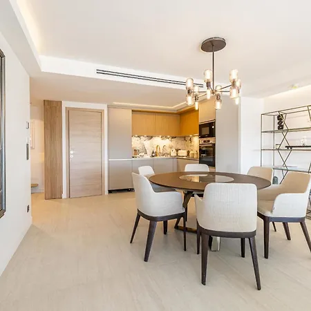 Ref 1980 - Palm Sea View *